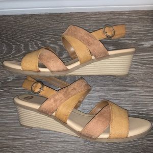 Dr. Scholl's Tan Wedge Sandals